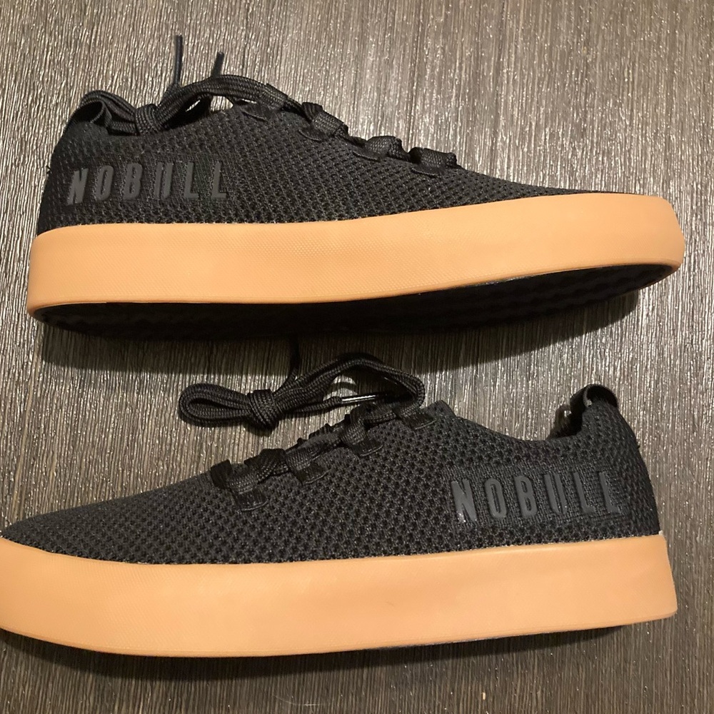 Nobull Recs. Brand new, never worn. Men’s 8.5/Women’s 10.